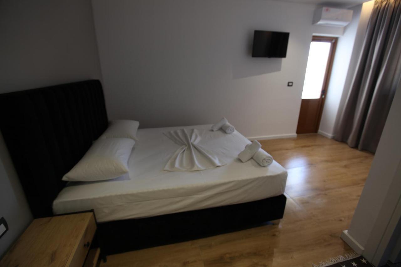Blue Bay Hotel Саранде Екстериор снимка