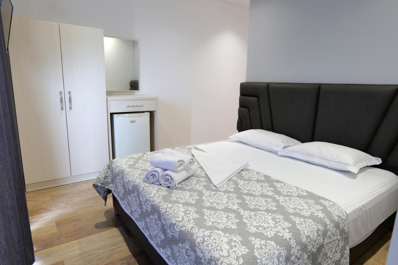 Blue Bay Hotel Саранде Екстериор снимка
