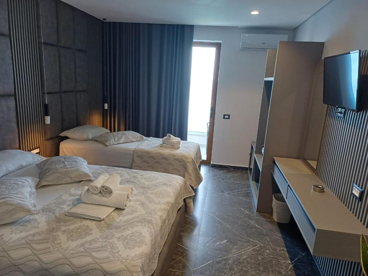Blue Bay Hotel Саранде Екстериор снимка