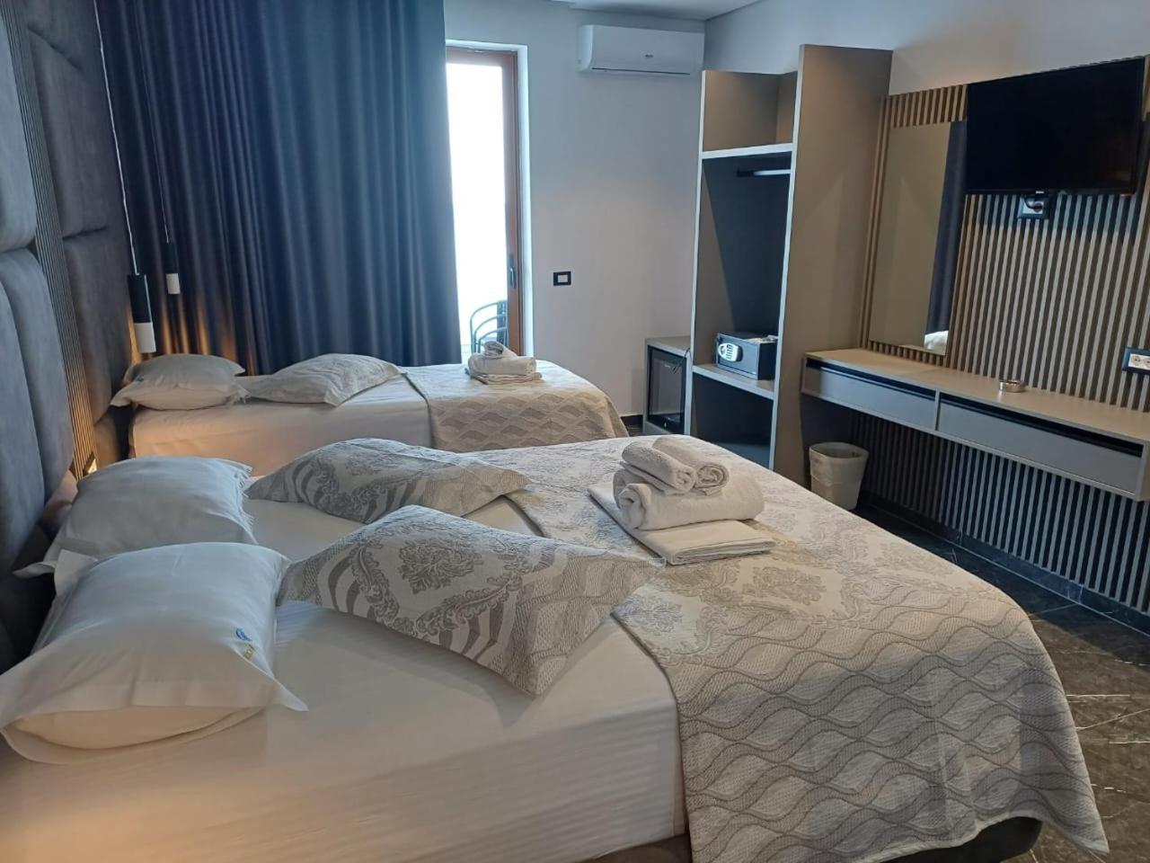 Blue Bay Hotel Саранде Екстериор снимка