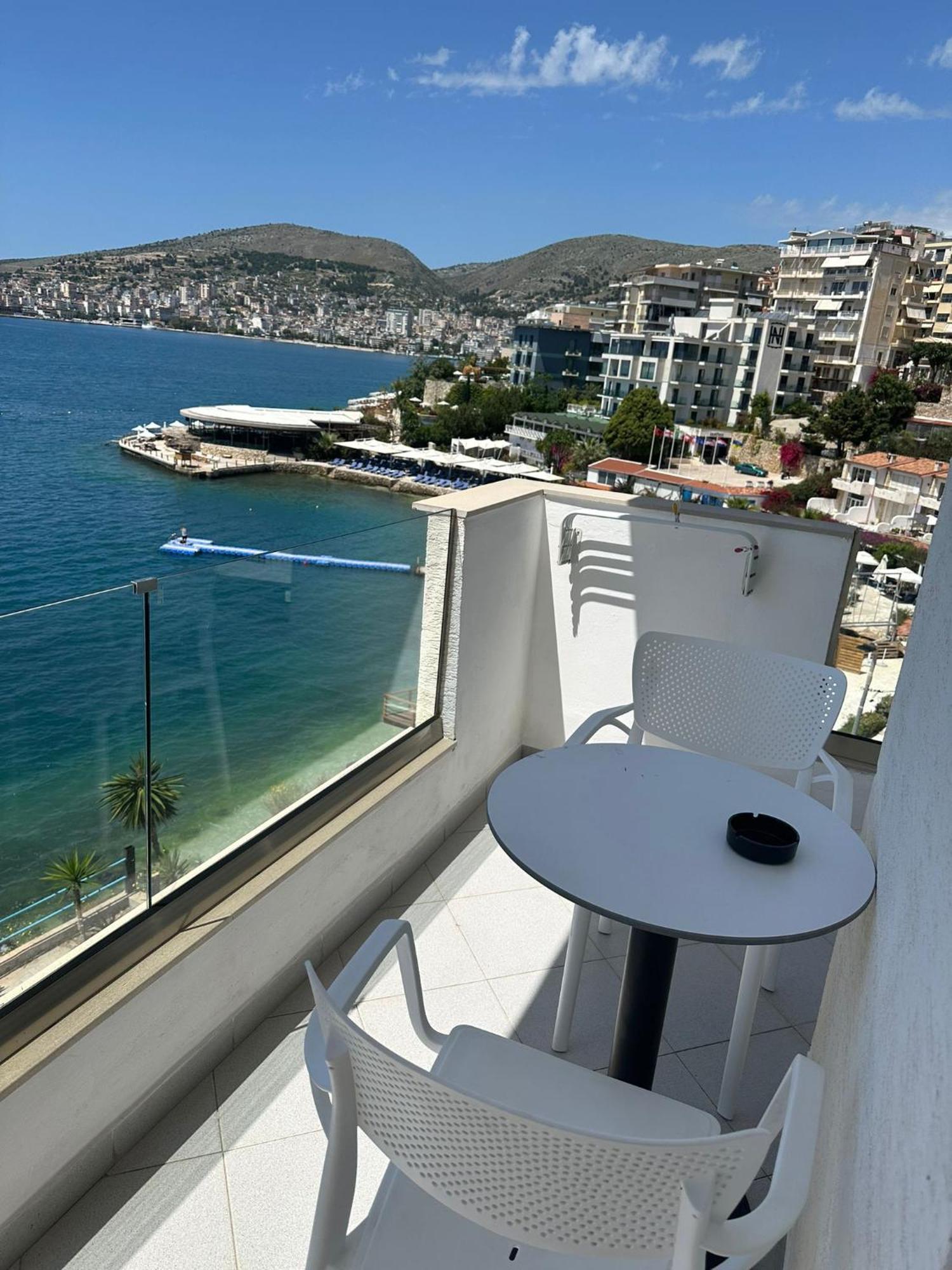 Blue Bay Hotel Саранде Екстериор снимка